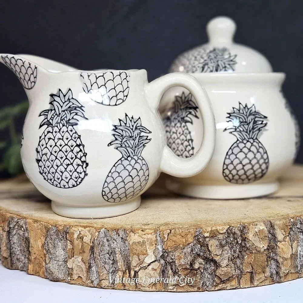 Vtg Signature Housewares Black Pineapples & White Lidded Sugar Bowl Dish Set / 2